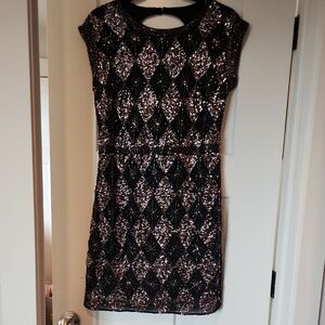 Chelsea & Violet Black and Pink Sheath Mini Dress